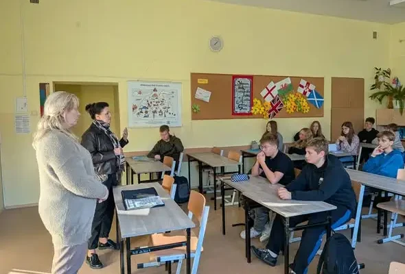 Ósmoklasiści z Bartoszyc poznają tajniki wyboru przyszłego zawodu