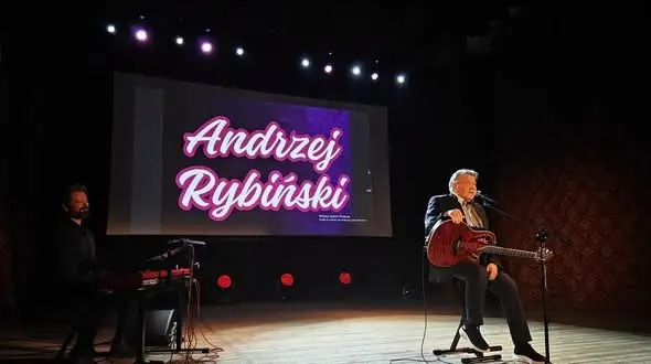 Dzień Seniora w Domu Kultury w Sępopolu – konkurs „Senior z Pasją” i koncert Andrzeja Rybińskiego