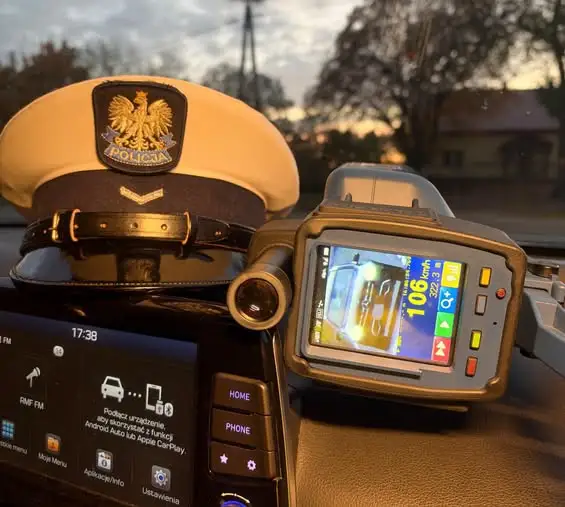 Pędził 106 km/h przez Troszkowo – stracił prawo jazdy na trzy miesiące